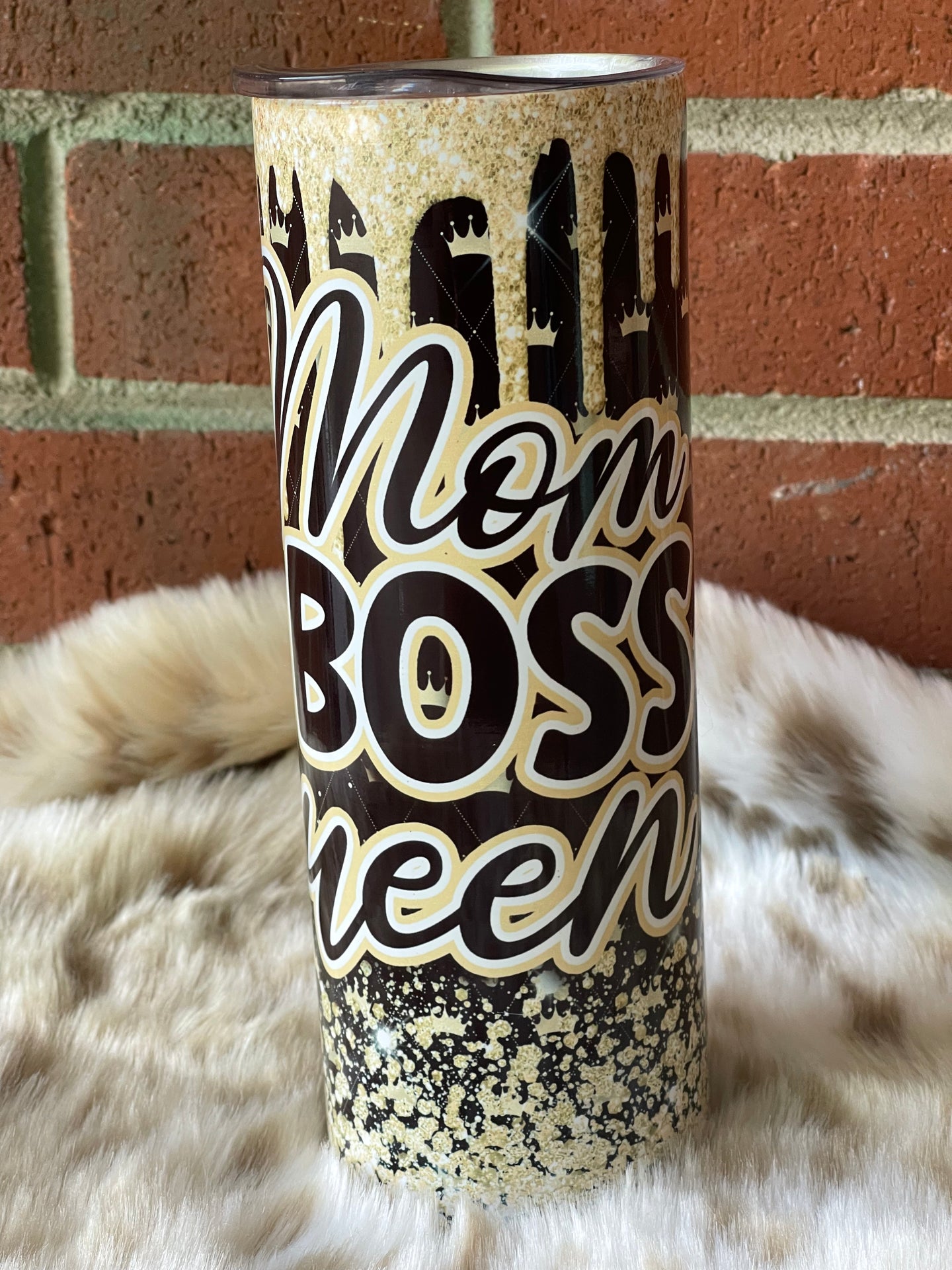 Diva’s Designs 252 Mom Boss Queen Tumbler